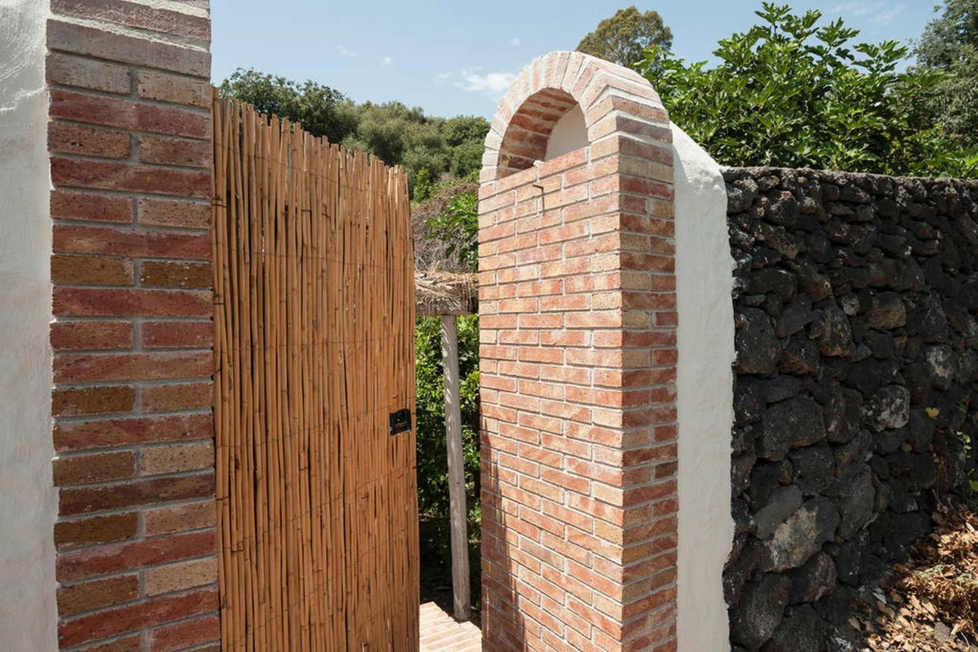 Come In Sicily La Pietra Monaca Apartment Acireale Bilik gambar